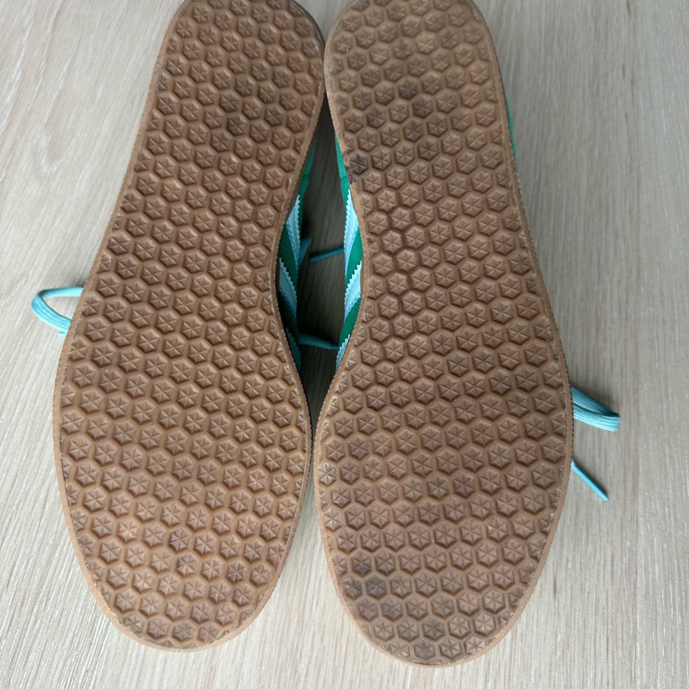 Adidas Gazelle Sneaker Women's Size: 7.5 Green & Flash Aqua & Gold - Picture 7 of 9